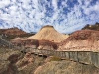 Геологические отложения в парке Hallet Cove.jpg Геологические отложения в парке Hallet Cove.jpg